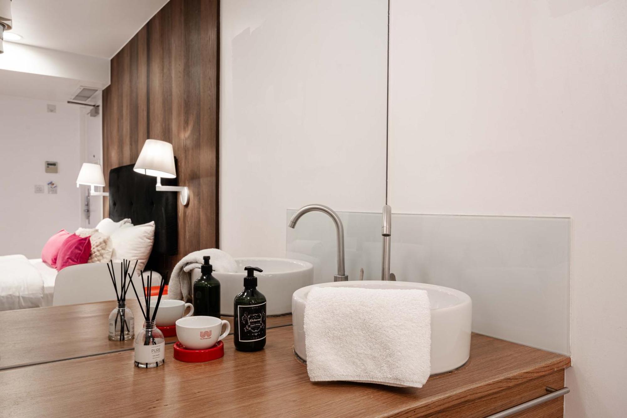 The Whitechapel Hotell London Eksteriør bilde